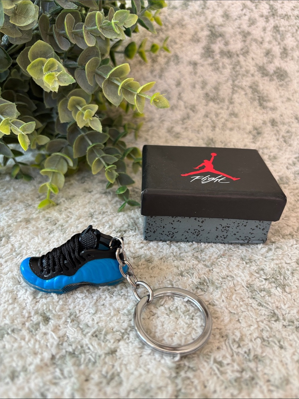 Air Jordan 3D mini sneaker keychain in blue and black with Flight Nike Box NWT